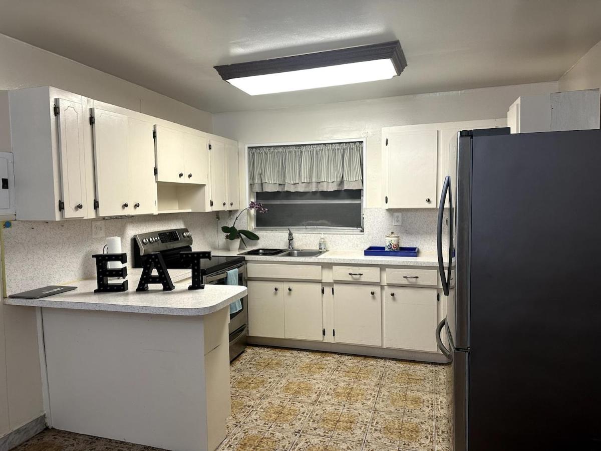 Shared For Women - Queen - Bunk 3 Miami